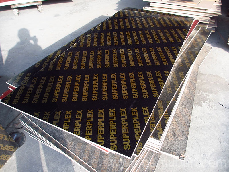 為什么建筑覆膜板比紅板使用次數多，很多人還是選紅板